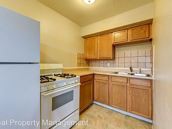 4th image of 2955 Vallejo St #35