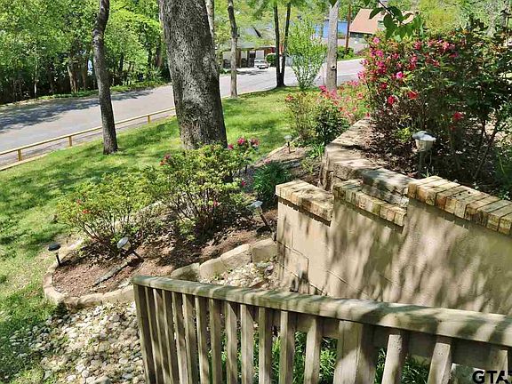 5th image of 261 Hideaway Ln E