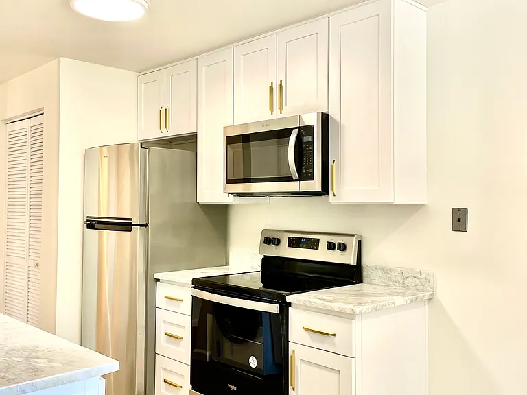 6534 4th Ave NE #201 — Photo 7