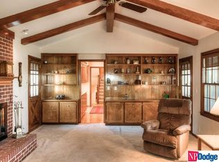 2246 S 86th St, Omaha, NE 68124