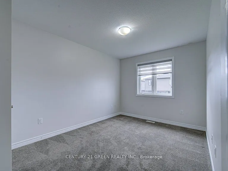 30 Baker Ln — Photo 23