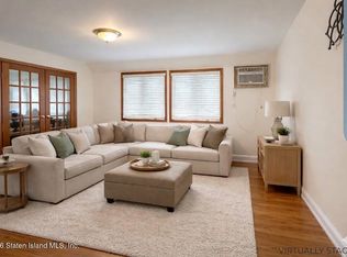 298 Pacific Ave, Staten Island, NY 10312