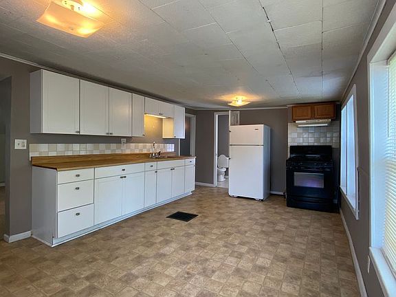 4th image of 505 Dewey Ave APT 2