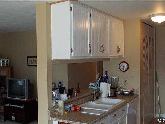 3rd image of 8 Falcon Ln E