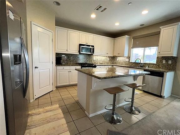 5th image of 3216 S Alton Ct