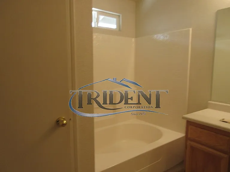 1070 Arbor Dr — Photo 16