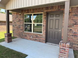 1423 N 38th St #A, Fort Smith, AR 72904