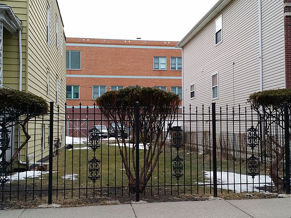 3rd image of 1418 N Keeler Ave