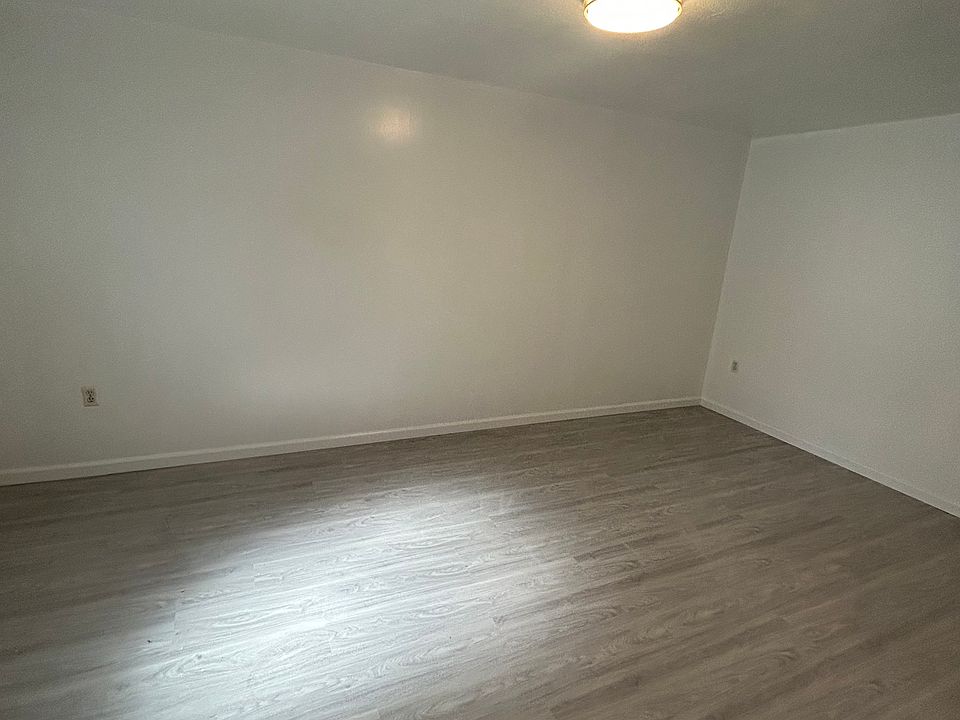 2nd image of 4126 149th Pl Floor 1