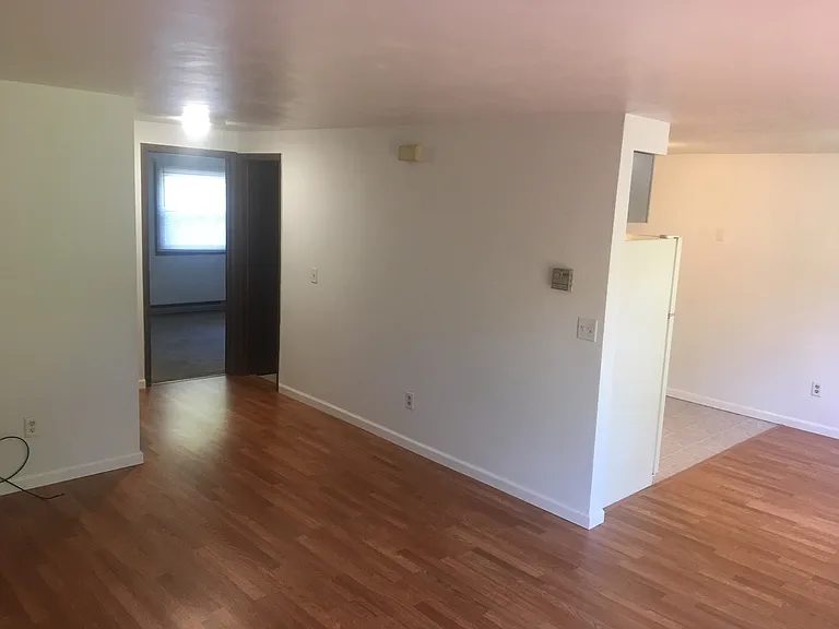 Hickory Estates — Photo 20