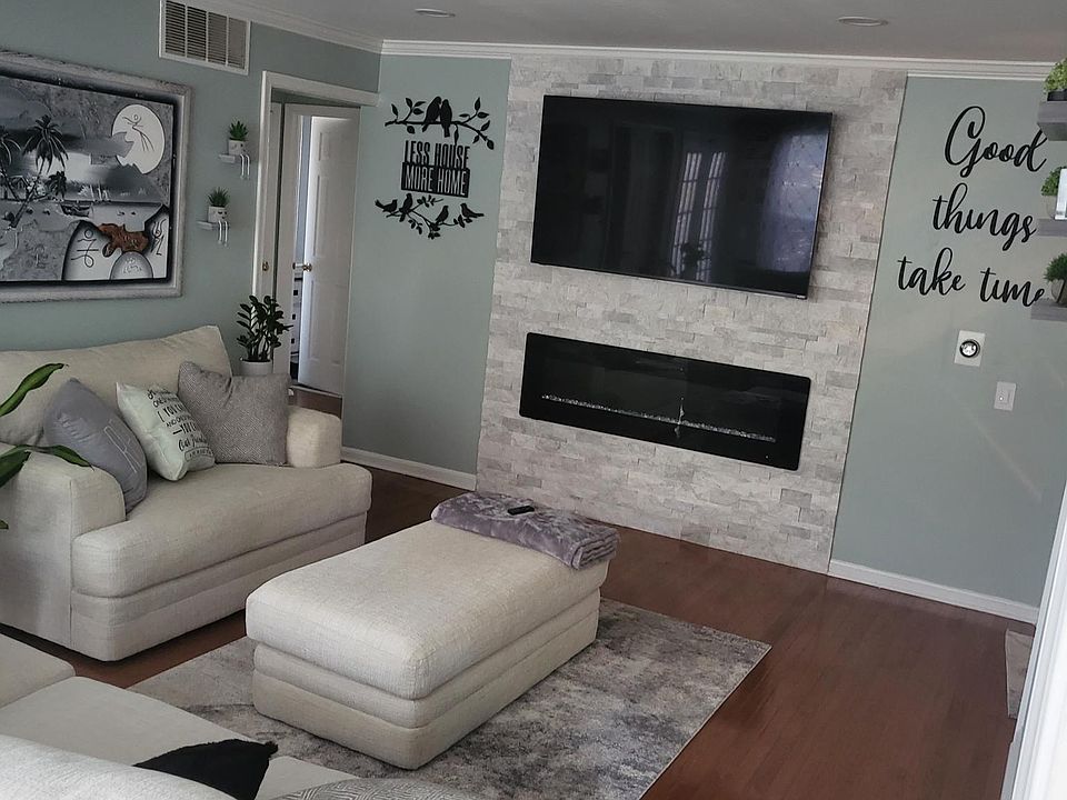 1st image of 8203 Crossbrook Ct Unit 101