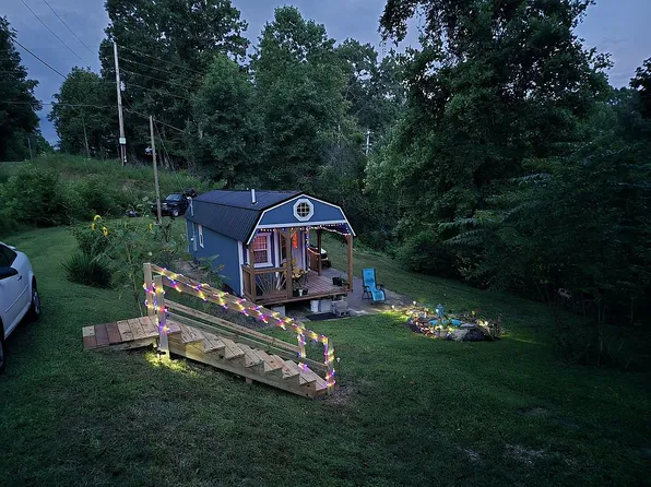 22 Randy Smith Rd, Beattyville, KY 41311