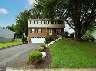 5575 Neddleton Ave, Woodbridge, VA 22193