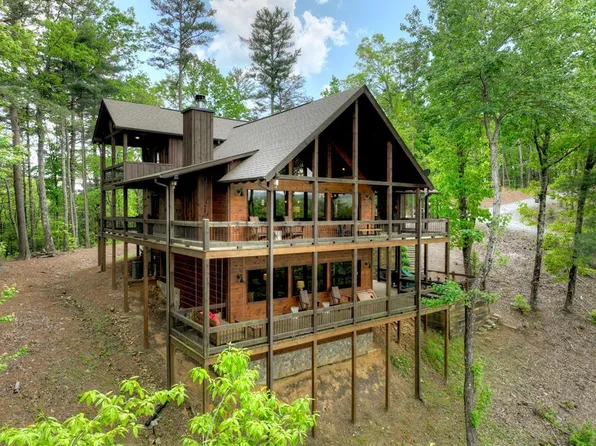 34 Oasis Ln, Blue Ridge, GA 30513