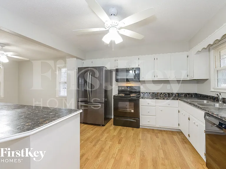 107 Hillcrest Rd — Photo 5