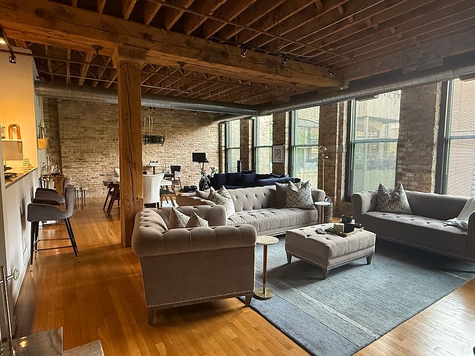 1st image of 420 W Grand Ave APT 3E