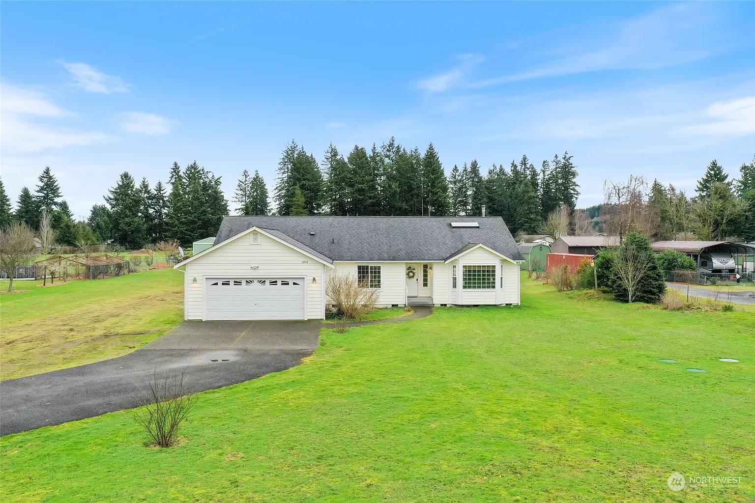 18928 Loganberry Street SW photo 1