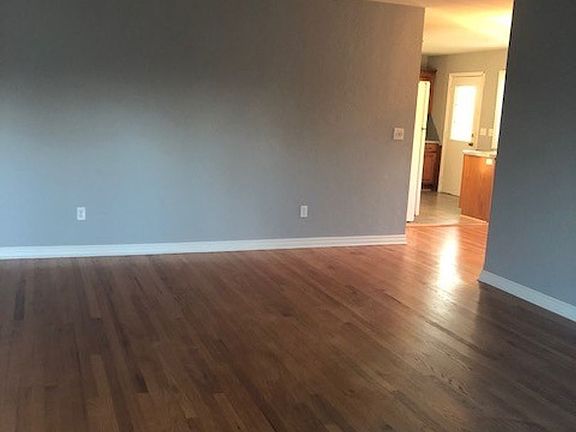 3rd image of 3160 Nimitz Blvd