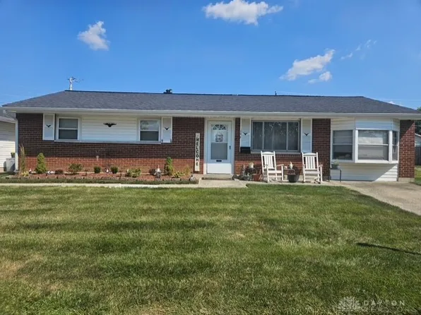 109 Ostend Dr, Brookville, OH 45309
