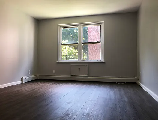 Rented by Walker Whiteside Pettibone, LREB | media 4