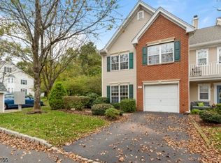 501 Spring House Dr, Whitehouse Station, NJ 08889