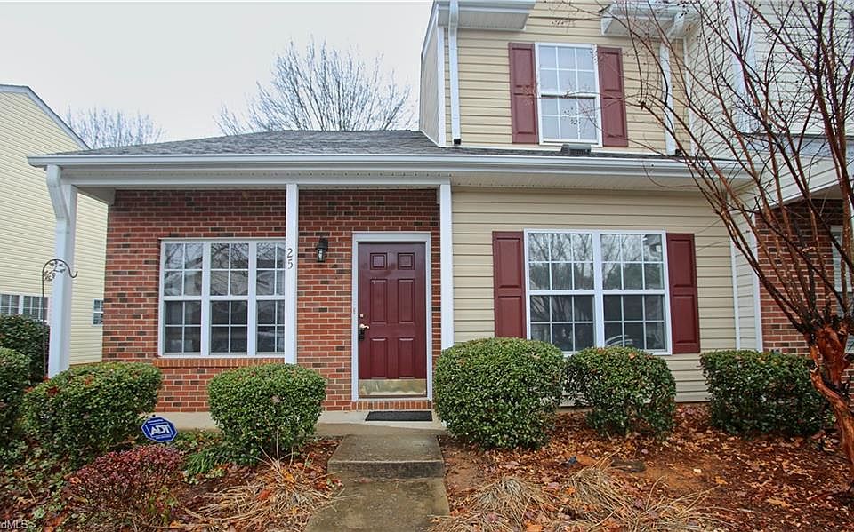 1st image of 25 Tannenbaum Cir