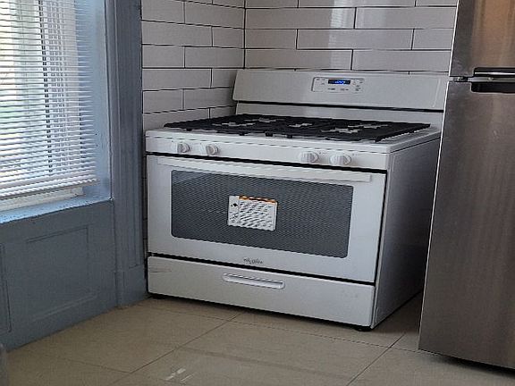 4th image of 3405 Avenue I #1