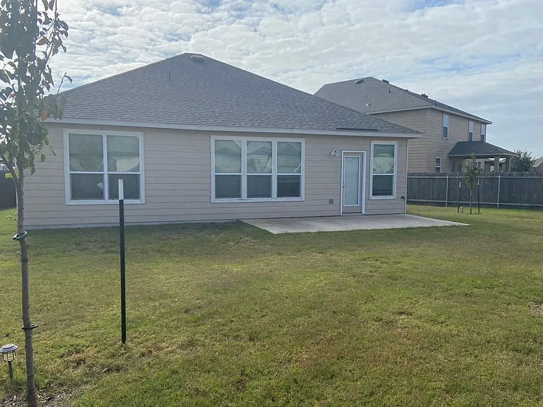 13728 Andrew Johnson St — Photo 20