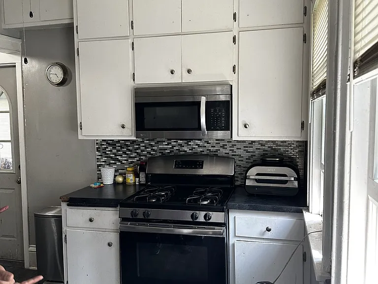 4145 Columbus Ave — Photo 9