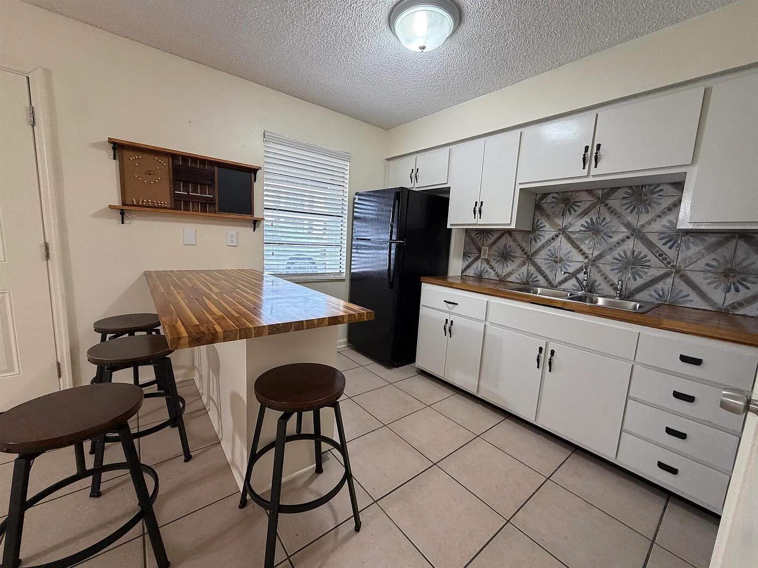 2 bed, 840 sqft, $1,500 — Photo 4