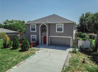 906 Glasgow Ave, Deltona, FL 32738