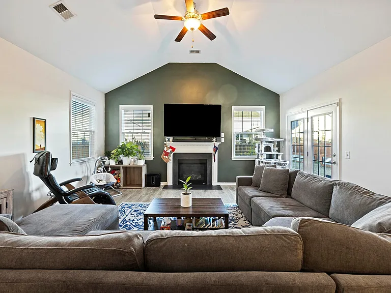 622A Pendleton Dr — Photo 17