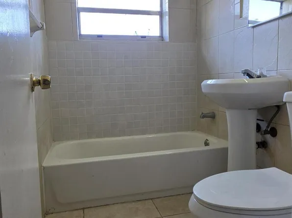 1135 Sharazad Blvd #35, Opa Locka, FL 33054