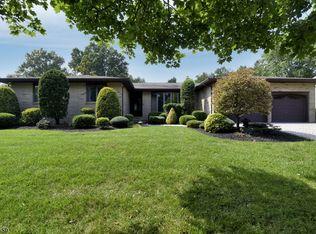 5 Limoli Ct, Edison, NJ 08820