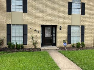439 Yorktown Ln, Beaumont, TX 77707