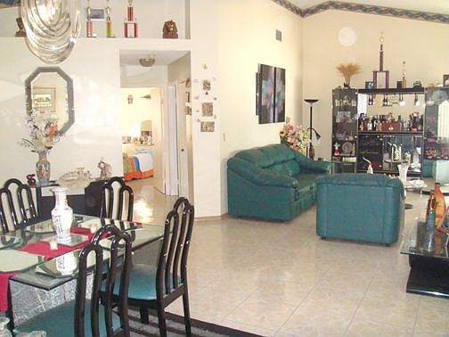 Living room/dinning room
