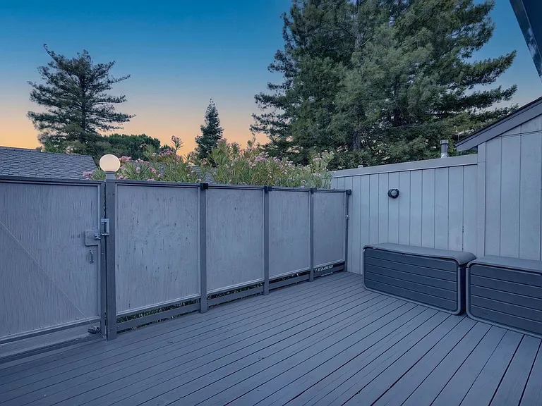 1512 Ashwood Dr — Photo 28