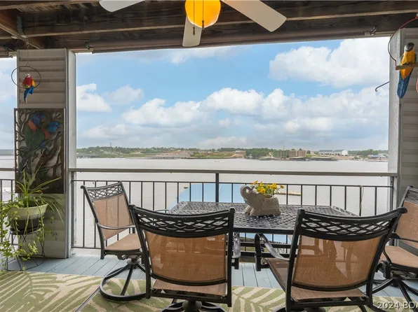 4897 Bridgepointe Dr Unit 212, Osage Beach, MO 65065