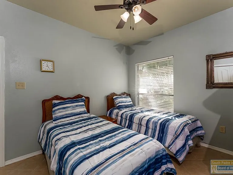 1 Torrey Pines Rd — Photo 28