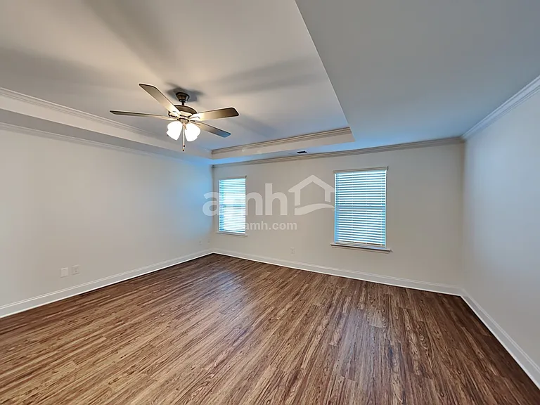 2134 Laurel Village Cir — Photo 11