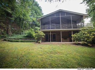 4 Forest View Dr, Asheville, NC 28804