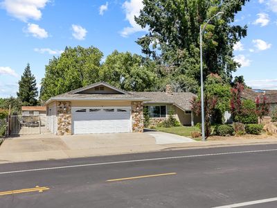 933 S Mills Ave, Lodi, CA, 95242