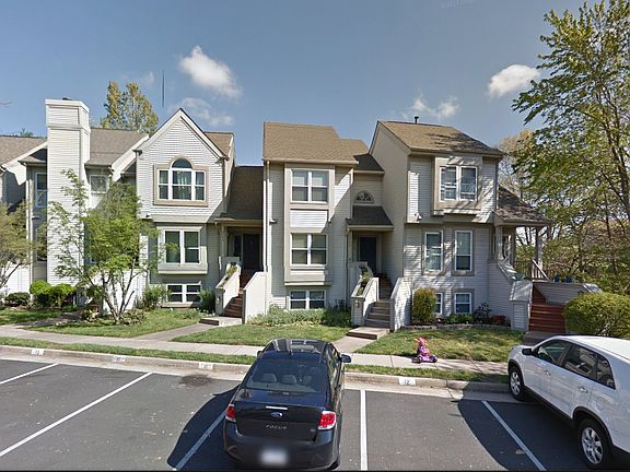 3rd house from the right. 2 parking spaces in front