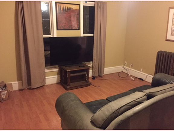 3rd image of 959 20th Ave NE #2