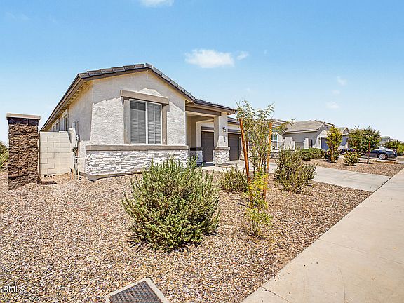 3rd image of 10410 W SONRISAS Street