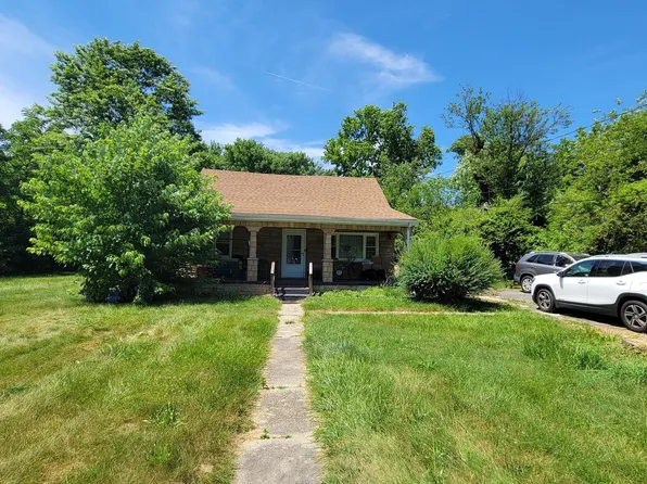 6004 Woodland Ln, Clinton, MD 20735