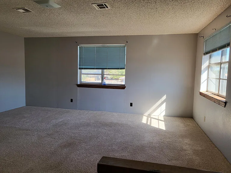 7907 S McKinley Ave — Photo 6