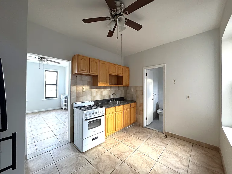 2027 Stillwell Ave #3F — Photo 10