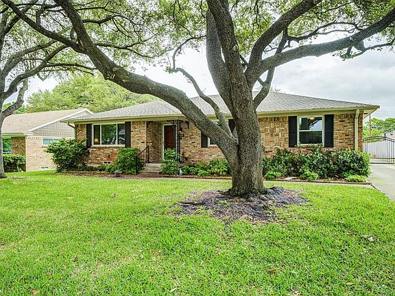 2nd image of 2526 Fenestra Dr