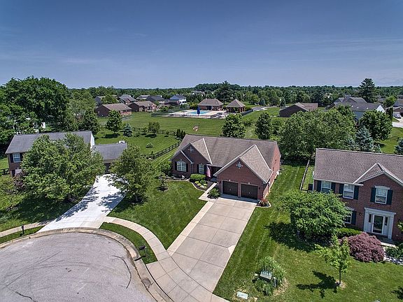 3rd image of 6854 Lillian Ct